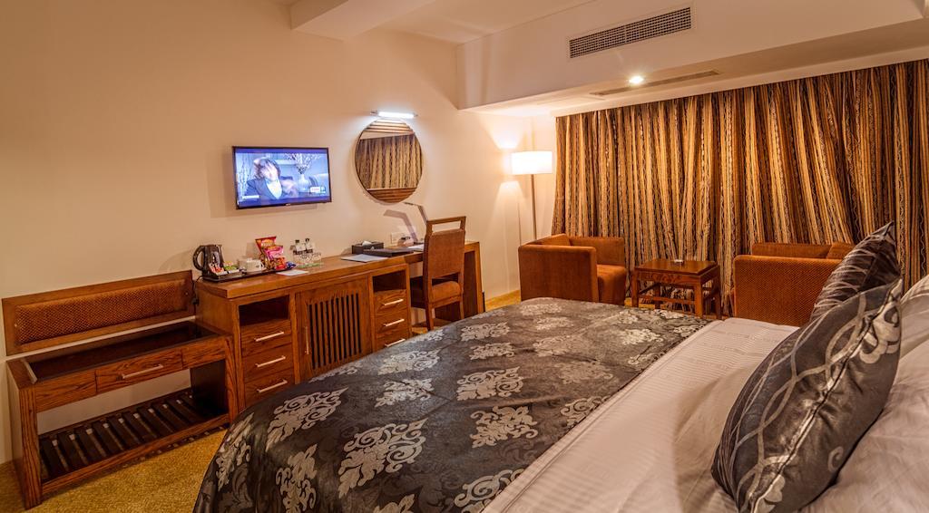 Aara Hospitality Services Limited Dhaka Exterior photo